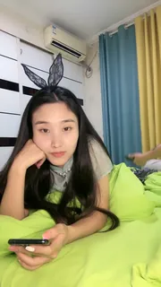 乡下的美女主播 手机浏览器流畅观看预览