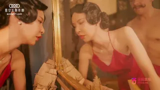 猫咪av站高分作品推荐：对着镜子爆插小姨子