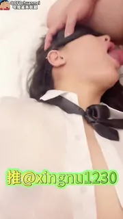 猫咪av站栏目：3p骚逼吃大鸡巴 精彩封面