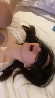 91视频推荐：ntr把小三蒙着眼睛让好友抽插 手机在线播放