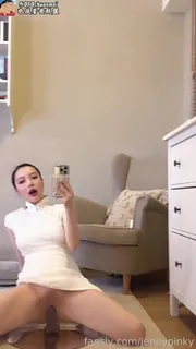 穿着旗袍坐入假几把 手机浏览器流畅观看预览