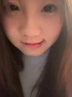 91社区热议作品：st Olivia_丰满正妹自慰 实拍