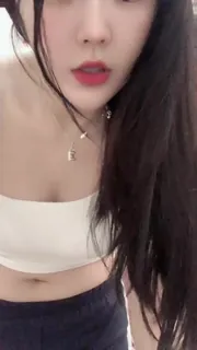 #花椒 #蜡笔小圆 艳舞 完整无删减版在线看