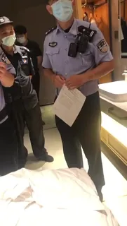 #群主 被抓 警察 #扫黄 #翻车 手机浏览器流畅观看预览