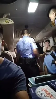 #群主 被抓 #素材 #警察 #扫黄 #翻车 - 极具视觉冲击力的猫咪av站内容