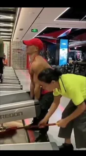 猫咪av站栏目：搞笑片段 精彩封面