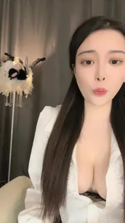正在播放：#黄播 #小蜜桃_OL (猫咪av站频道)