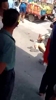 查看 跳楼事件 的详细介绍与播放