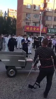 猫咪av站题材必看：街头暴力事件 封面图