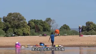 91社区热议作品：中国妹子在马达加斯加参加当地旅行团，开启奇幻漂流，拜访原生态小村 实拍