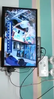 猫咪av站精选视频：男子进店要抢劫20块钱  老板说不用抢劫 我可以给你20块钱 完整版