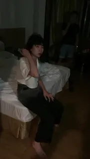 91视频推荐：女生开房 #抓奸 现场_静静等待 手机在线播放