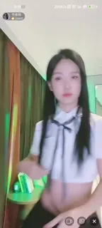 猫咪av站题材必看：#花椒 #宁依纯 直播 骚舞露点_音乐系制服 封面图