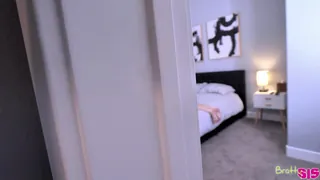 91视频推荐：BrattySis.24.01.04.Renee.Rose.Stepsis.Makes.My.Dick.Hard. 手机在线播放