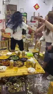 街头干架 - 极具视觉冲击力的猫咪av站内容