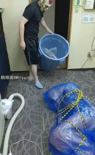 91视频官方收录：模拟藏尸