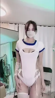 #快手 #猪猪大哥 头等舱定制 白色侧露泳装 手机浏览器流畅观看预览