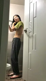 正在播放：大吃一精 喜欢裹屌 颜射吃精 完美露脸 (猫咪av站频道)