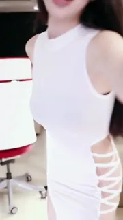 高差长裙一身白 玩家亲测好评资源