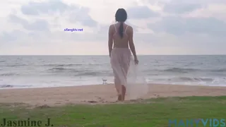 猫咪av站题材必看：户外沙滩自慰 封面图