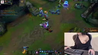 猫咪av站栏目：#CB站  #Stripchat  | #Junaaa #直播玩英雄联盟的游戏主播~输了自慰喷水来一波 精彩封面