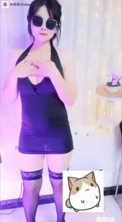 猫咪av站精选视频：#快手   #大桃子姐姐 摇摆裸舞与男友激情啪啪_大墨超 完整版