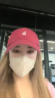 猫咪av站精选视频：#黄播 #健身房妹子赞助群36部露脸 啪啪，合集资源_拉筋热身 完整版