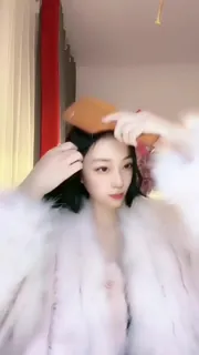 91视频推荐：#抖音 #咩咩 直播骚舞 第二弹_黑色裙舞 手机在线播放