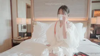 91社区热议作品：爆操纯白小骚逼 实拍