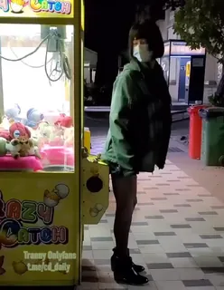 猫咪av站精选视频：骚货伪娘抓娃娃机也不放过 完整版