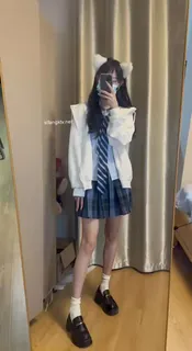 猫咪av站精选视频：可爱JK小骚货自慰 完整版