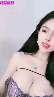 漂亮可爱大奶小骚货 - 高清在线观看