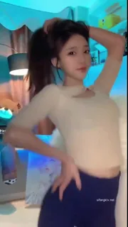 【猫咪av站】快手主播希希 现场高清截图