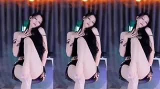 女网红的千元福利 手机浏览器流畅观看预览