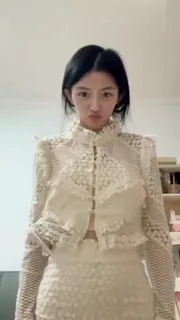 91社区热议作品：爆插可爱骚货女友 实拍