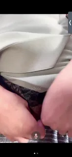 猫咪av站栏目：骚逼母狗自慰小穴狂喷水 精彩封面