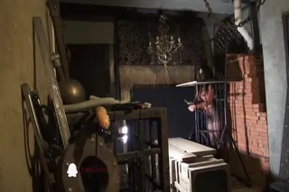 91视频推荐：被圈养的骚母狗被主人调教 手机在线播放