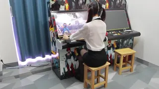 91社区热议作品：调教捆绑黑丝双马尾小骚货 实拍