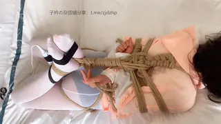 捆绑调教玩弄白丝小骚货1 - 极具视觉冲击力的猫咪av站内容