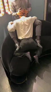 91视频推荐：骚狗迫不及待地吃鸡吧 手机在线播放