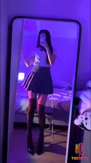 猫咪av站栏目：高挑JK黑丝骚货艳舞 精彩封面