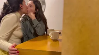 骚货拉拉互摸 玩家亲测好评资源