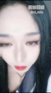 猫咪av站精选视频：JK骚逼伪娘自慰 完整版