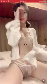 骚逼自慰自己扣逼 - 高清流媒体极速加载